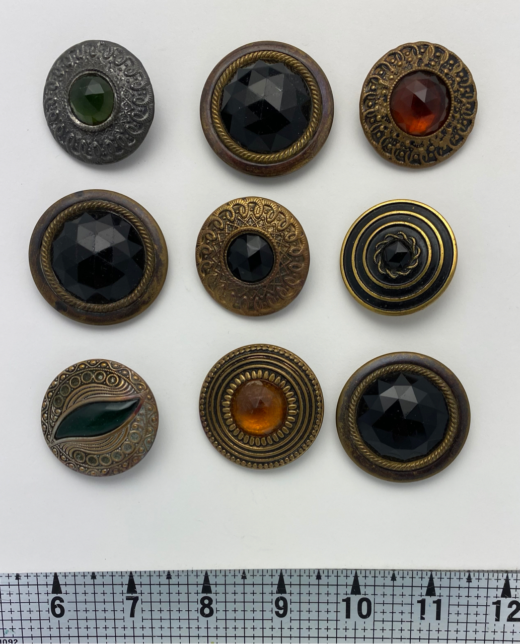 Lot Detail - Glass in Metal/Jewel Buttons