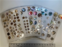 5 Cards of Shell Buttons