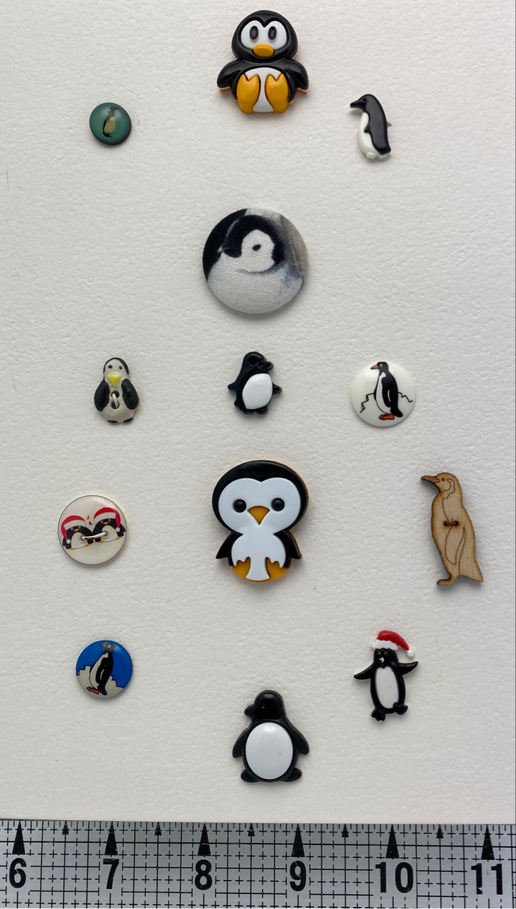 Lot Detail - Penguin Buttons