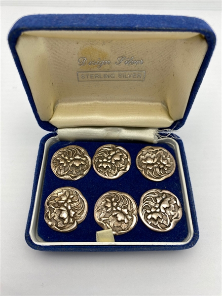 Silver Set of Buttons