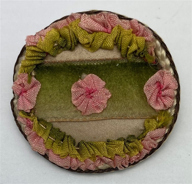 18th Century Ribbon Button