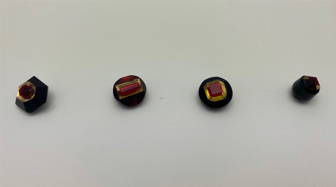 Tingue Buttons