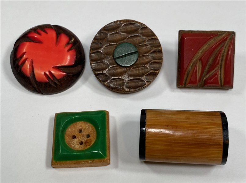 Wood & Plastic Buttons