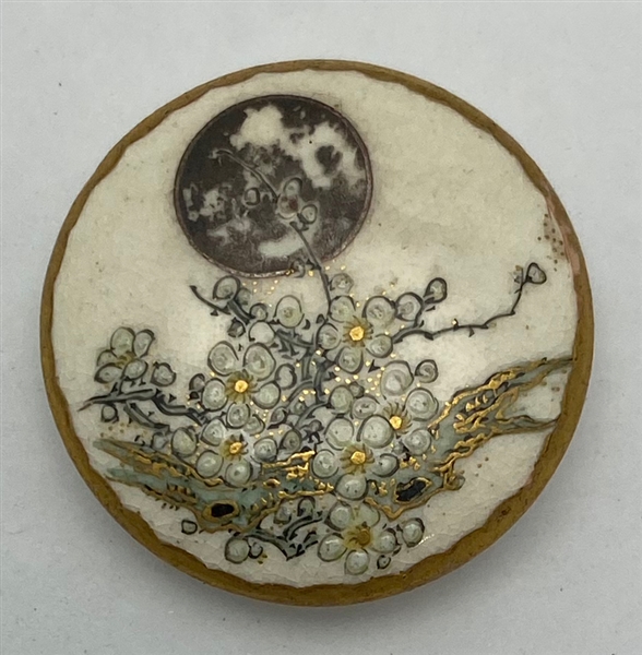 Moon Satsuma Button