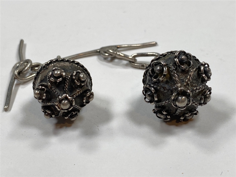 Old Silver Links