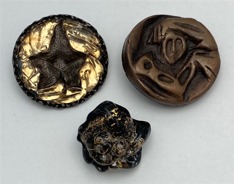 Molco Buttons