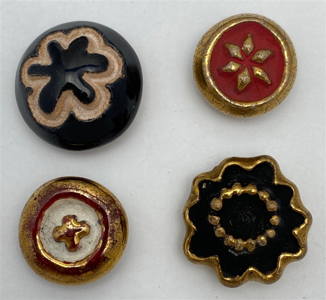 Line Vautrin Buttons