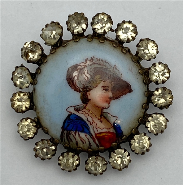 Porcelain with Pastes Button