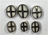 Dimensional Head Buttons