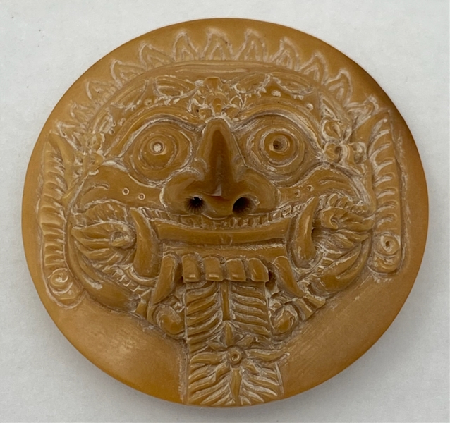 VI Mask Button