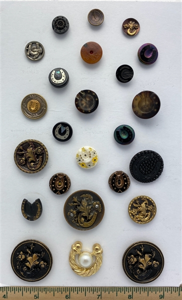 Horseshoe Buttons