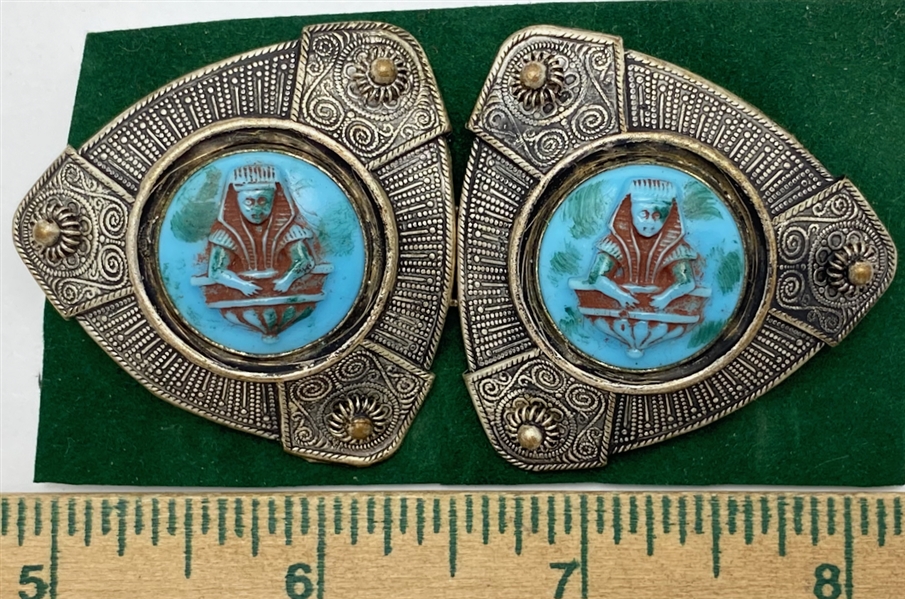 Two-Piece Buckle