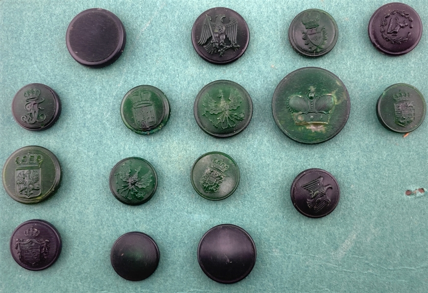 Horn Pictorial Buttons